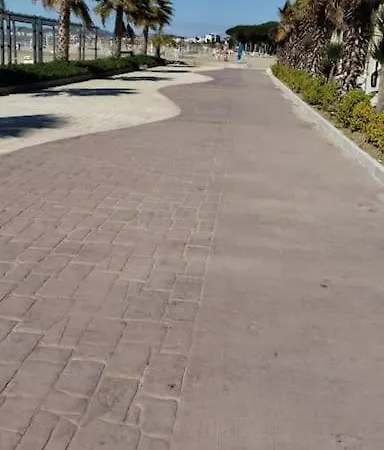 شقة Frendly